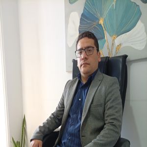 وحید کرم زاده